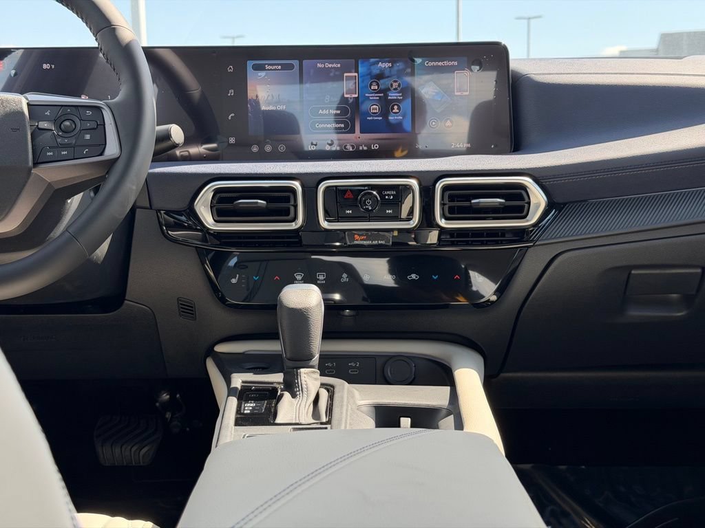 New 2026 Nissan Sentra SL w/ Floor Mat Package FWD image 25