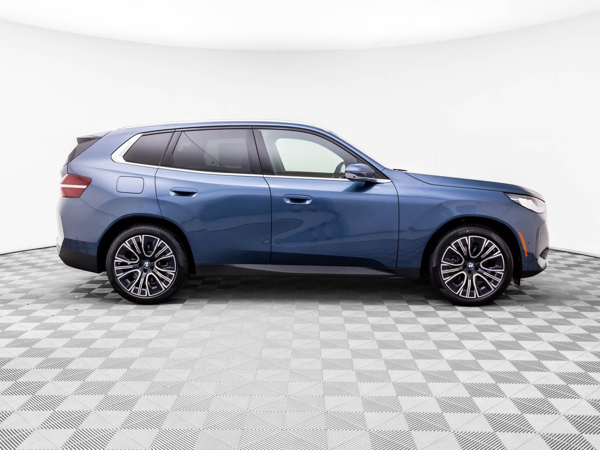 New 2026 BMW X3 xDrive30 w/ Premium Package AWD/4WD image 8