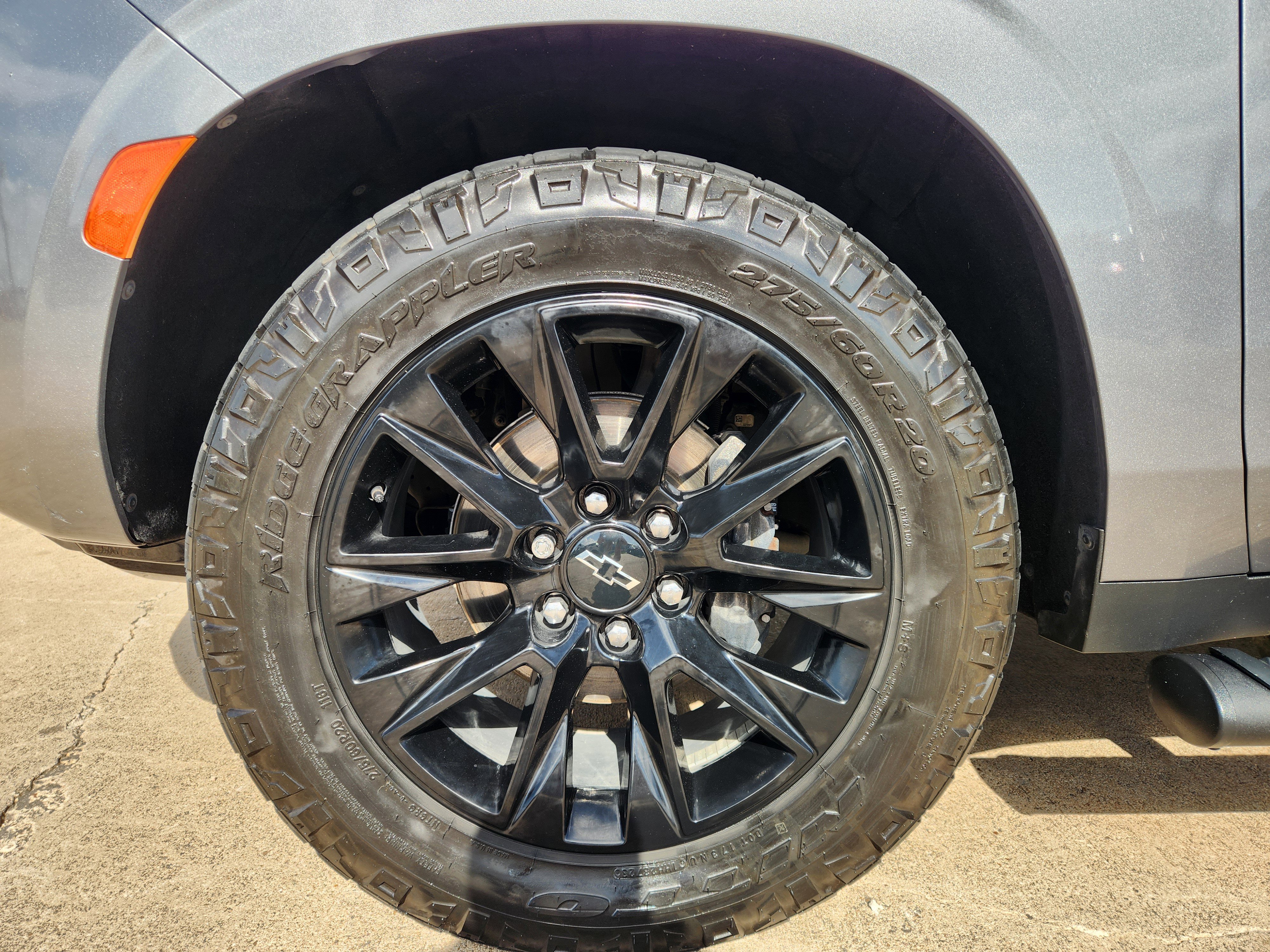 Used 2022 Chevrolet Tahoe Z71 w/ Z71 Off-Road Package AWD/4WD image 10