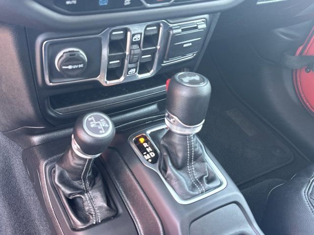 Certified 2025 Jeep Wrangler Unlimited Sahara w/ Safety Group image 28