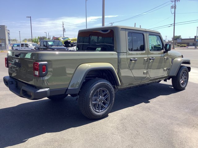 New 2025 Jeep Gladiator Sport AWD/4WD image 31