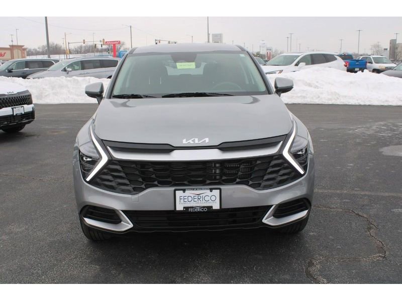 Used 2025 Kia Sportage LX image 9