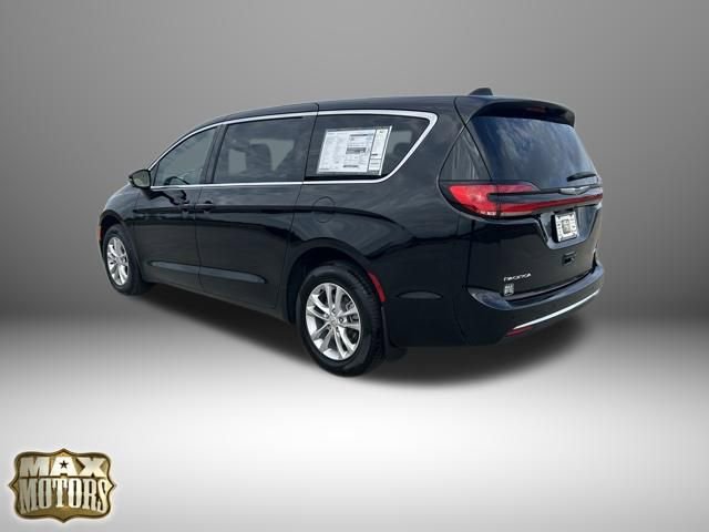 New 2026 Chrysler Pacifica Select image 5