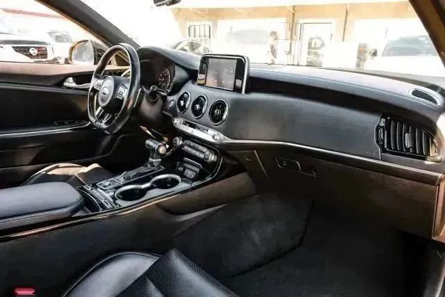 Used 2021 Kia Stinger GT-Line RWD image 13