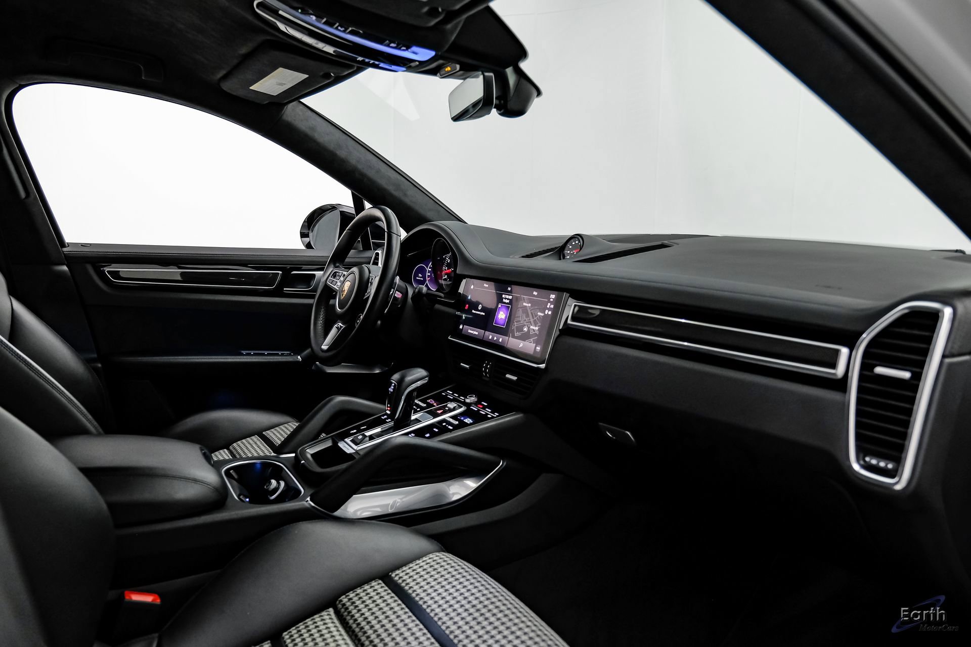 Used 2022 Porsche Cayenne Turbo image 45