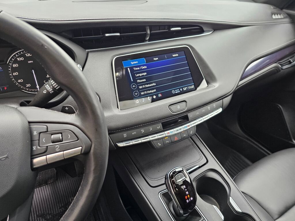 Certified 2023 Cadillac XT4 Luxury w/ Cold Weather Package image 30