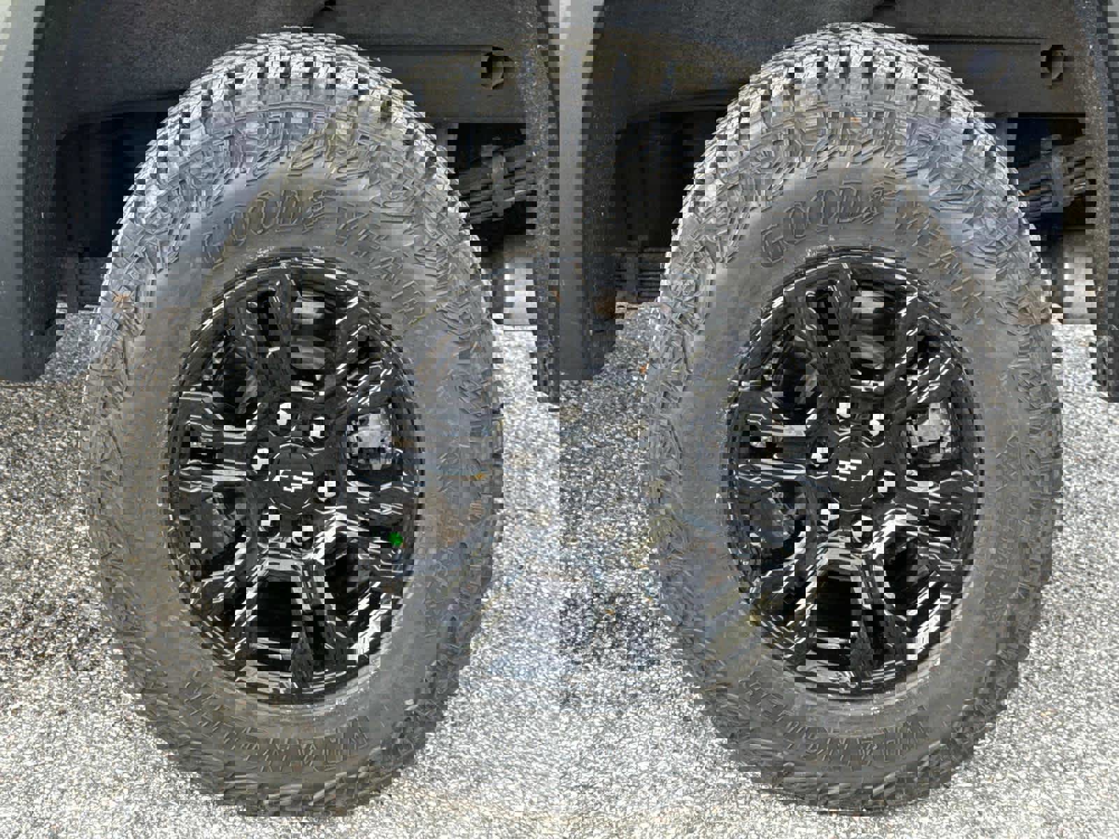 Used 2022 Chevrolet Silverado 1500 ZR2 w/ Technology Package image 12