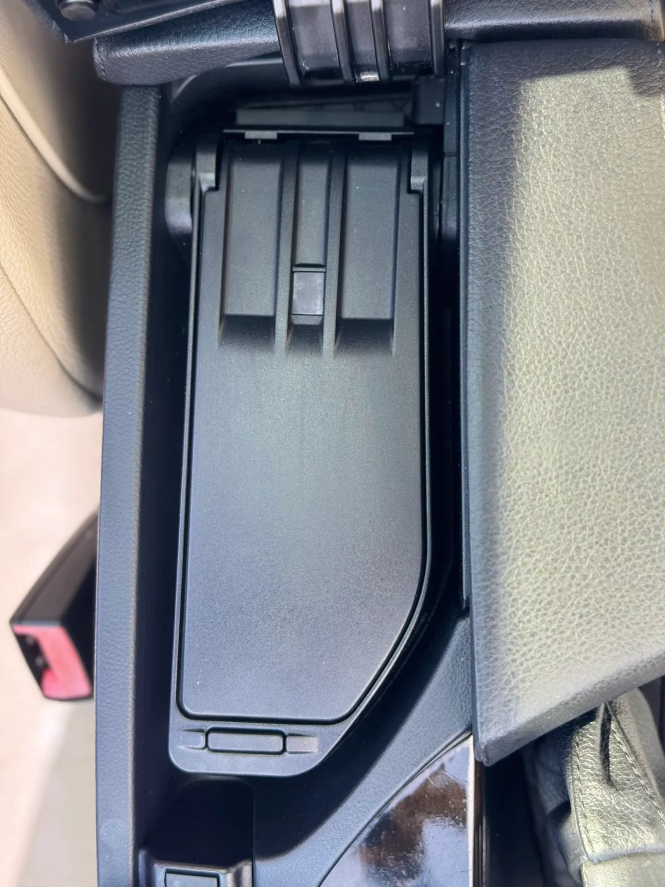 Used 2010 BMW 528i xDrive Sedan AWD/4WD image 25