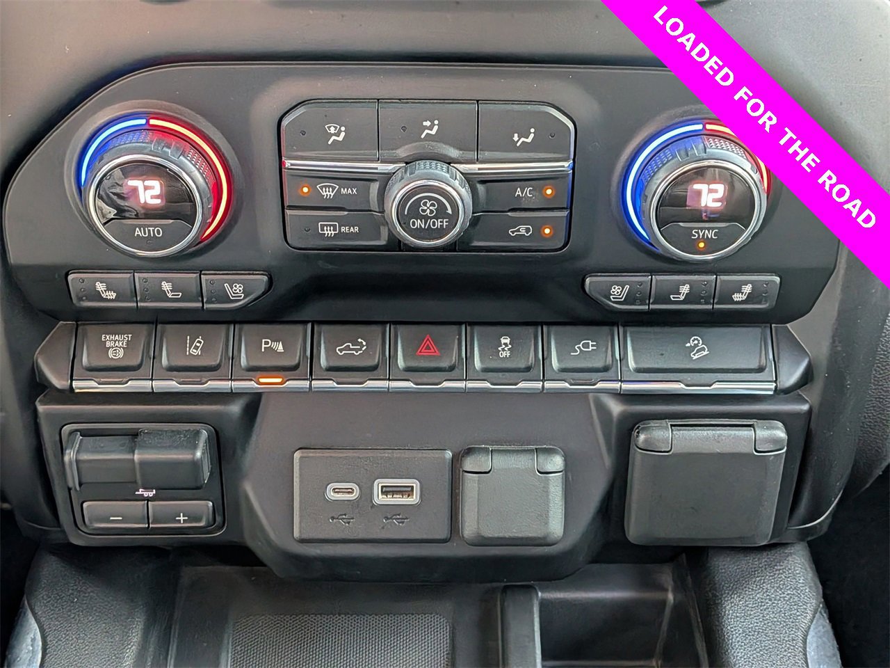 Used 2020 Chevrolet Silverado 2500 LTZ w/ LTZ Premium Package image 17