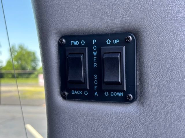 Used 2021 GMC Savana 2500 w/ Enhanced Convenience Package RWD image 11
