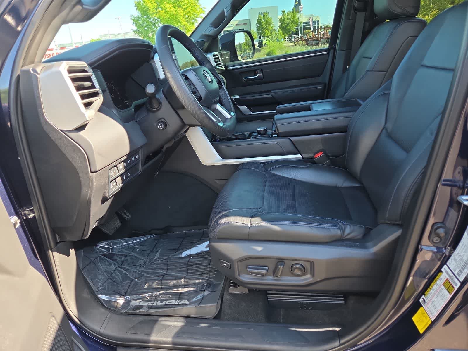 Used 2025 Toyota Sequoia Platinum AWD/4WD image 19