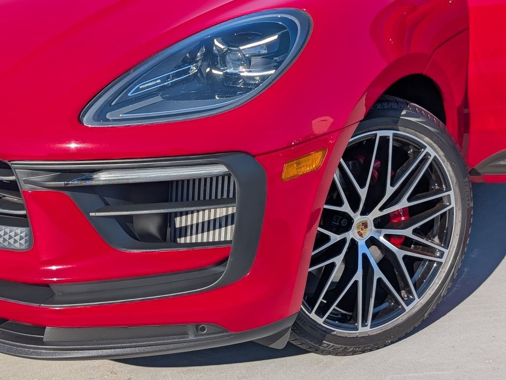 Certified 2022 Porsche Macan S image 10