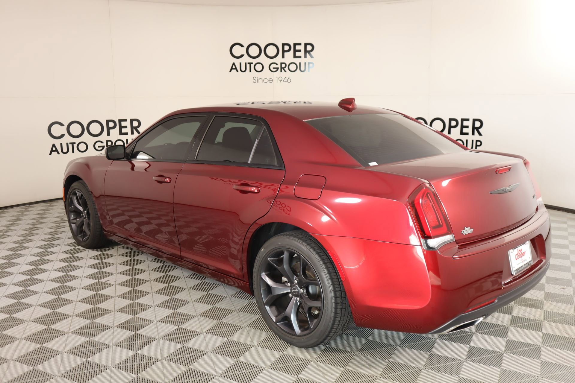 Used 2023 Chrysler 300 Touring w/ Sport Appearance Package image 21