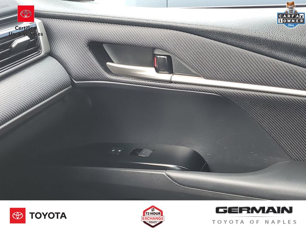 Used 2025 Toyota Camry SE w/ Convenience Package FWD image 29