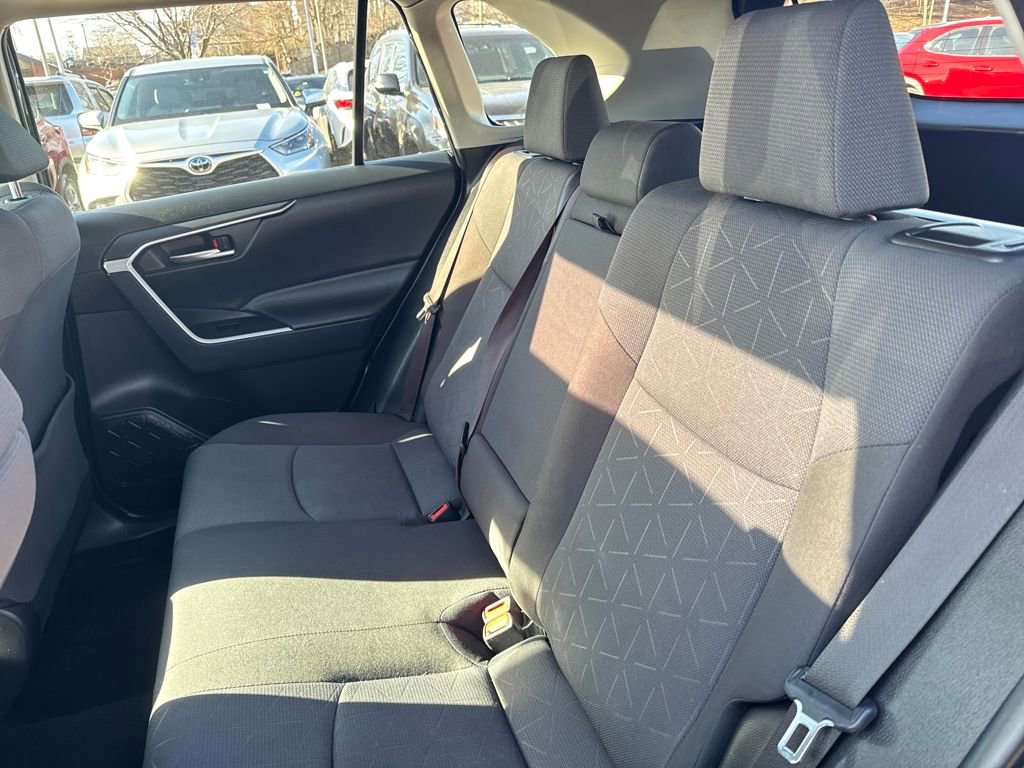 Used 2019 Toyota RAV4 XLE w/ Convenience Package image 37