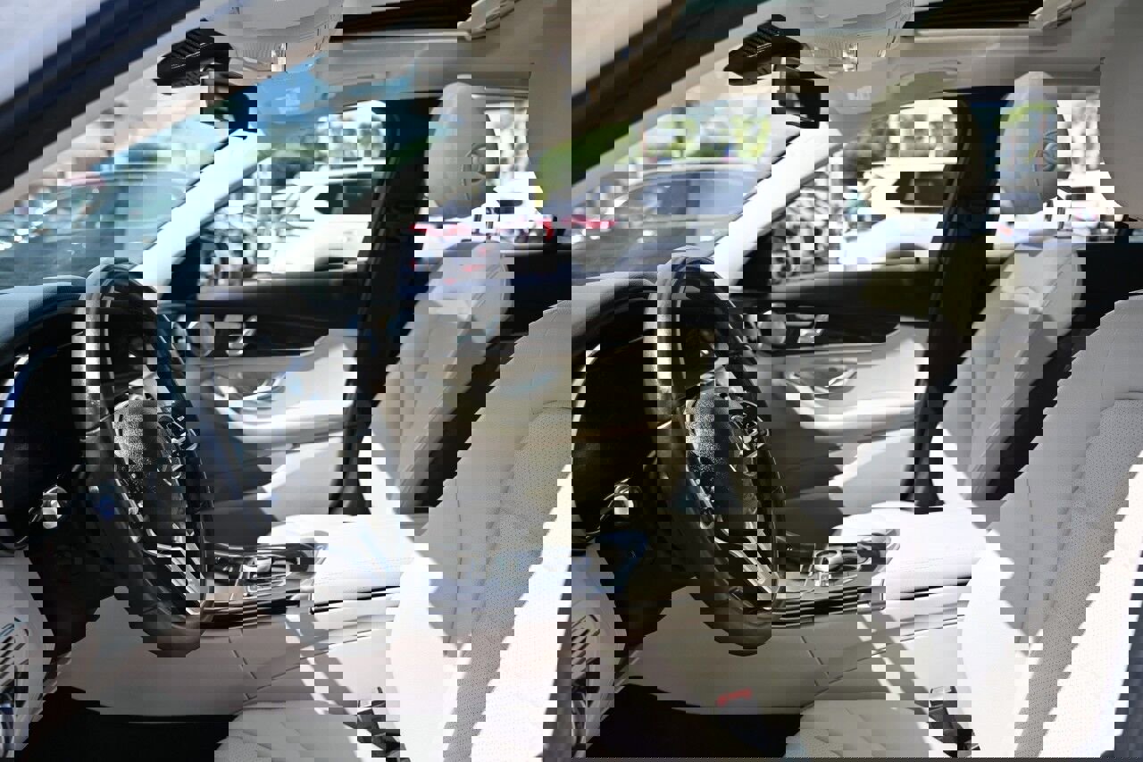 Used 2021 Mercedes-Benz C 300 Sedan w/ Premium Package image 7