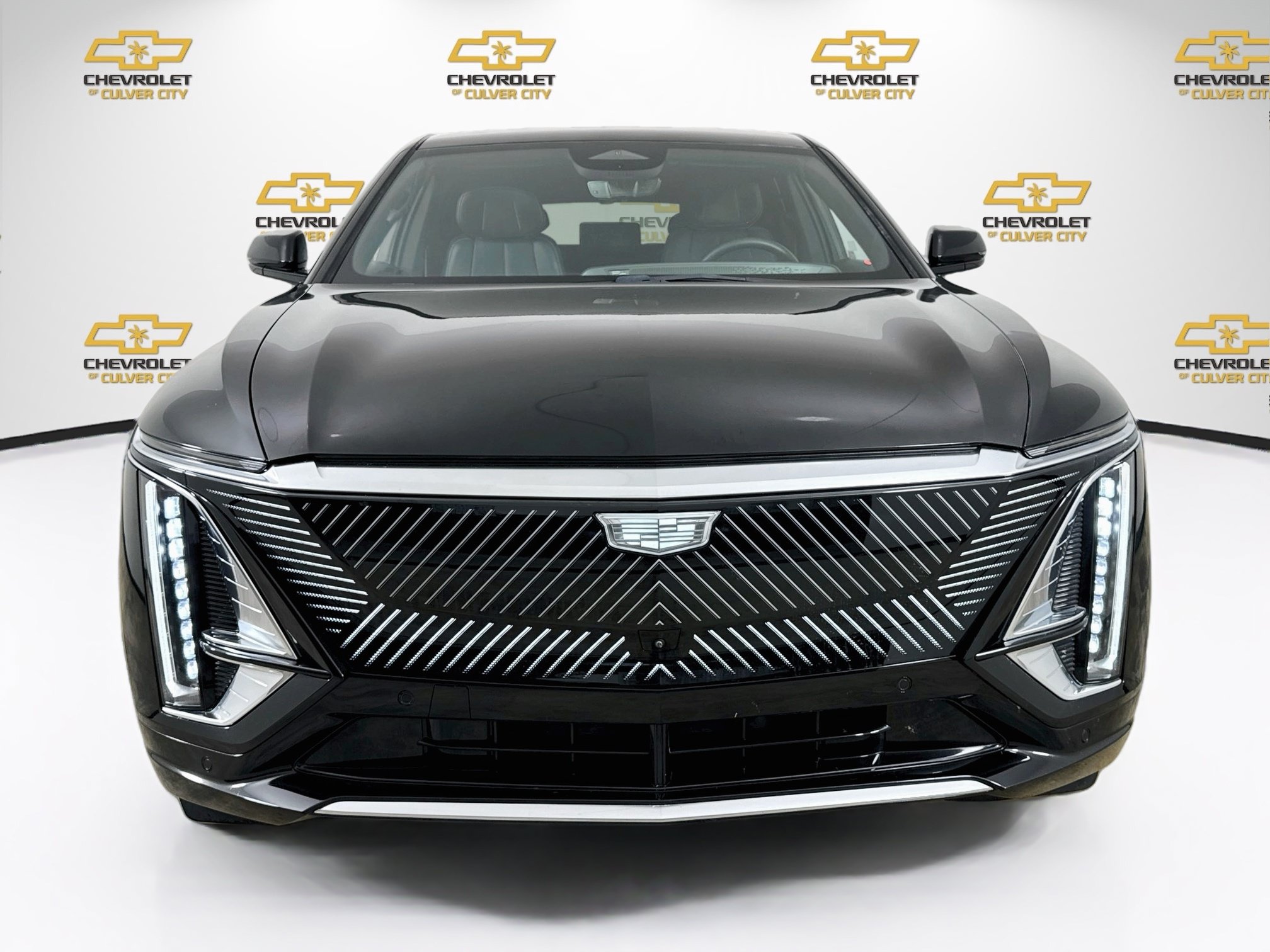 Used 2023 Cadillac Lyriq 2WD image 2