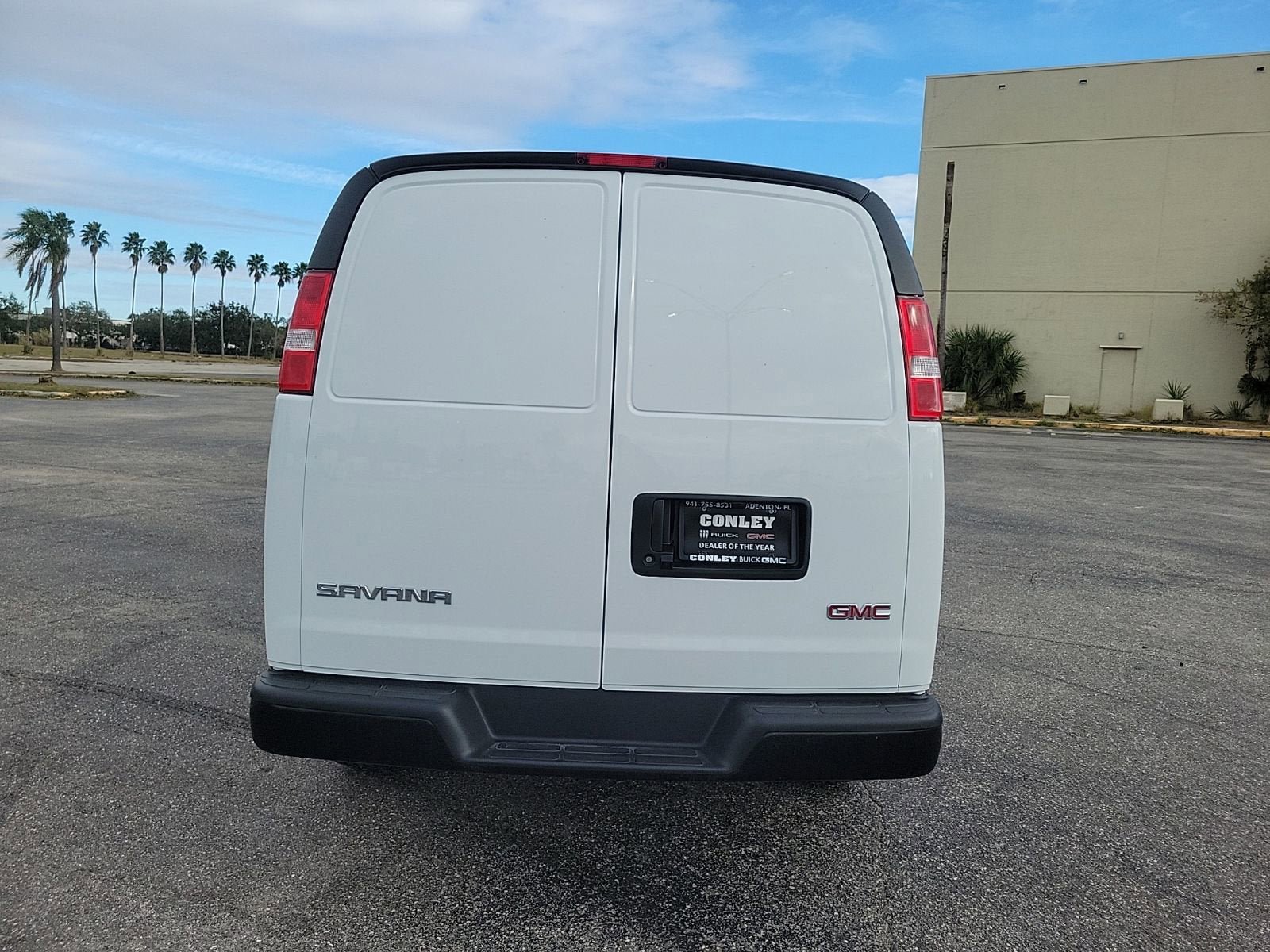 New 2025 GMC Savana 2500 w/ Driver Convenience Package RWD image 6