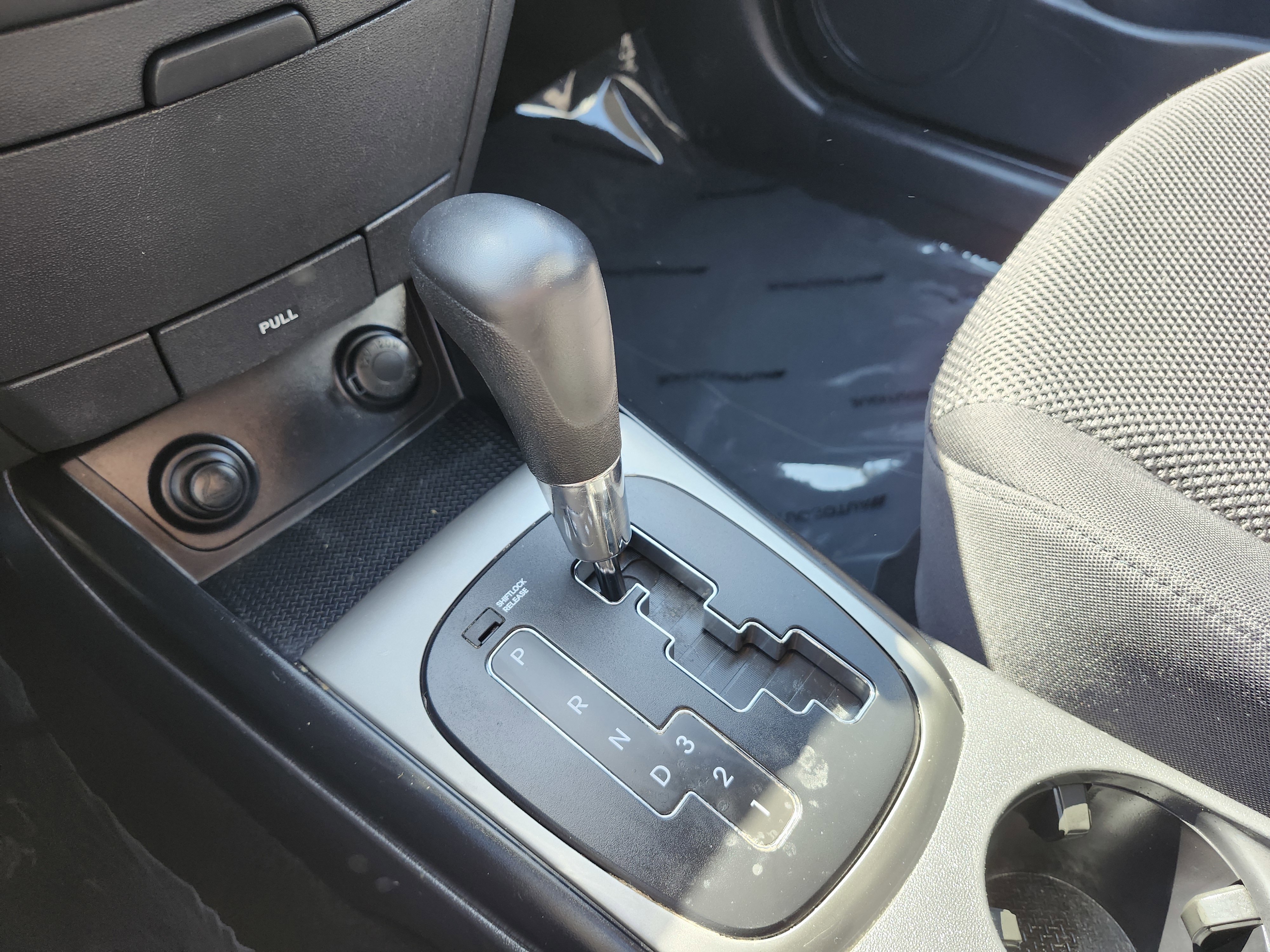 Used 2012 Hyundai Elantra GLS w/ Preferred Pkg image 7