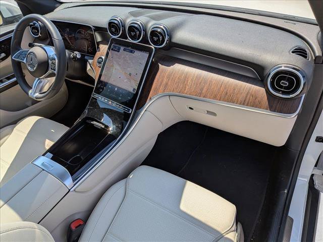 Used 2025 Mercedes-Benz GLC 350e 4MATIC image 23