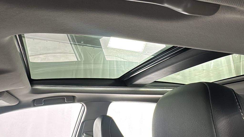 Used 2021 Toyota Camry XSE image 32