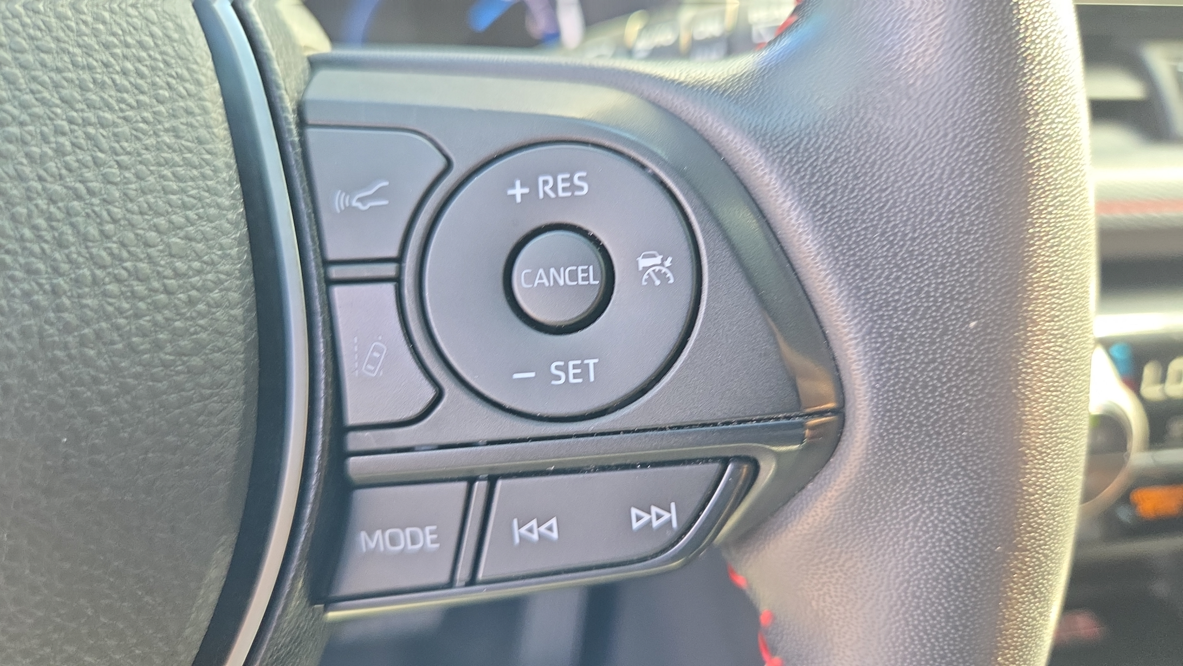 Used 2022 Toyota RAV4 XSE w/ Weather Package AWD/4WD image 31