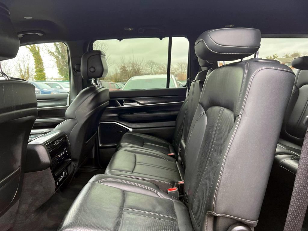 Used 2022 Jeep Wagoneer Series I w/ Convenience Group I AWD/4WD image 14