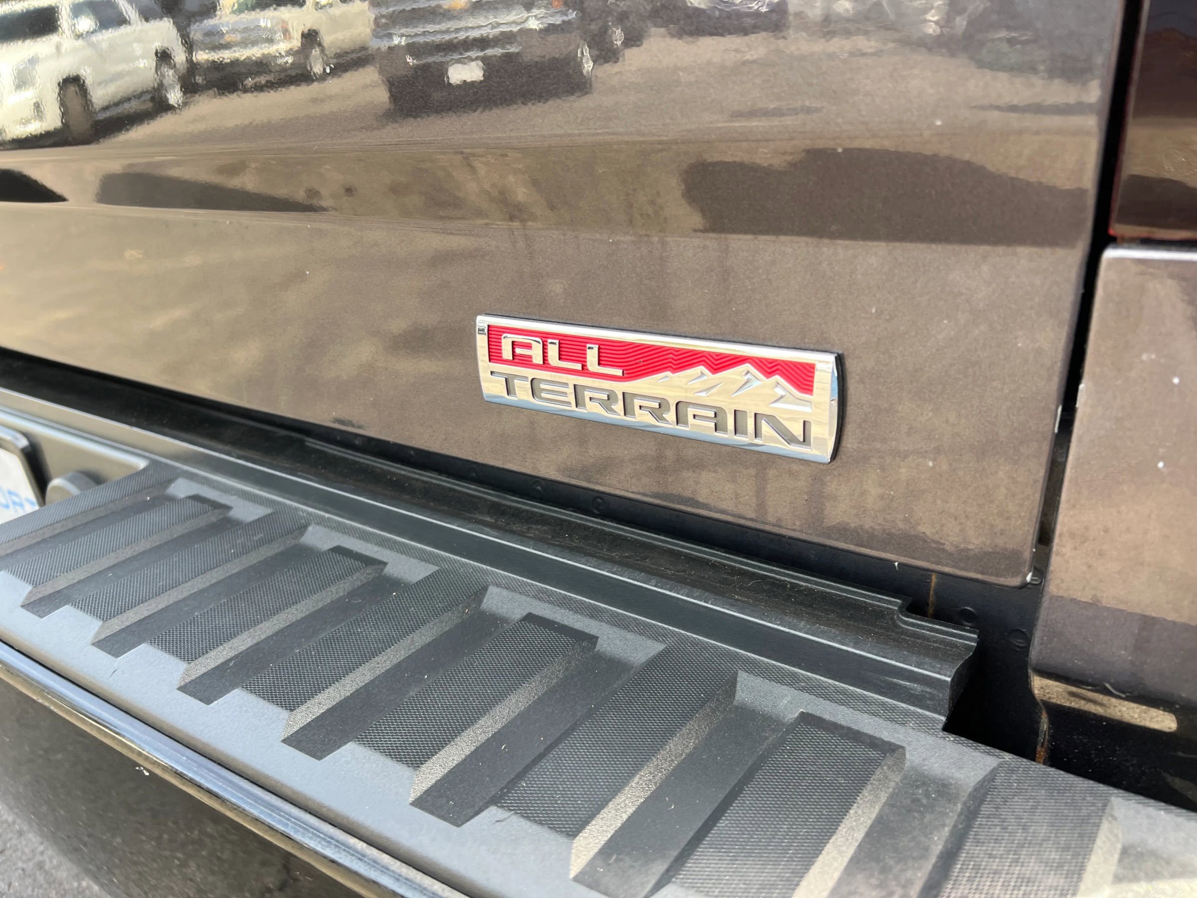 Used 2015 GMC Sierra 1500 SLE image 35