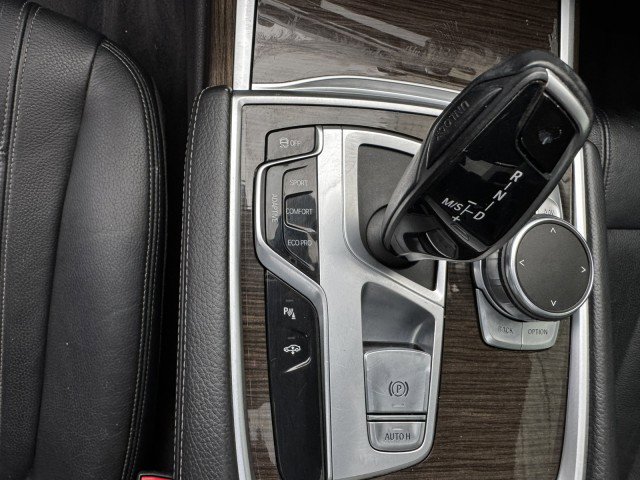Used 2019 BMW 740i w/ Cold Weather Package RWD image 22