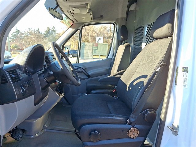 Used 2014 Freightliner Sprinter 2500 image 15