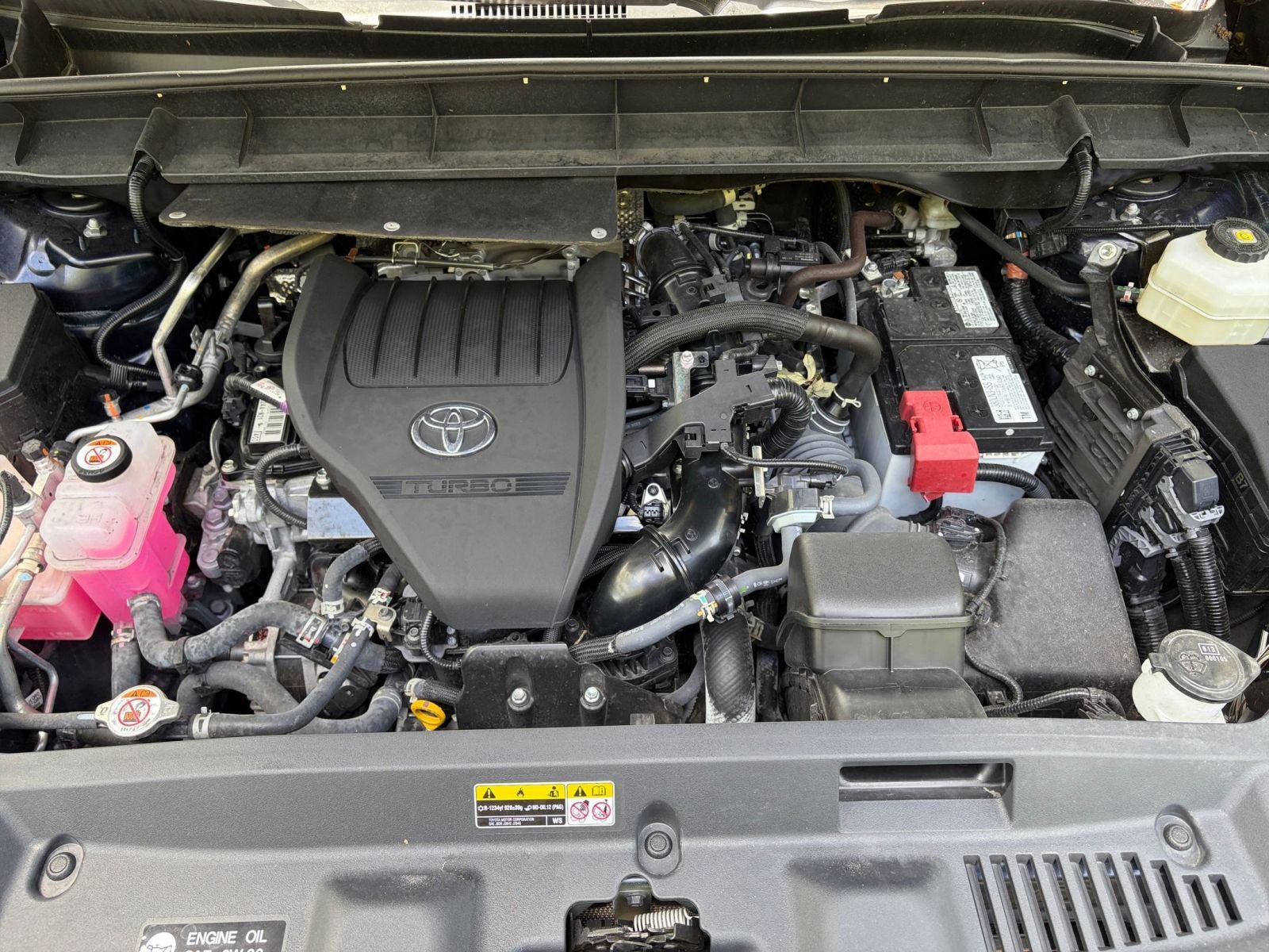 Used 2025 Toyota Highlander LE image 33