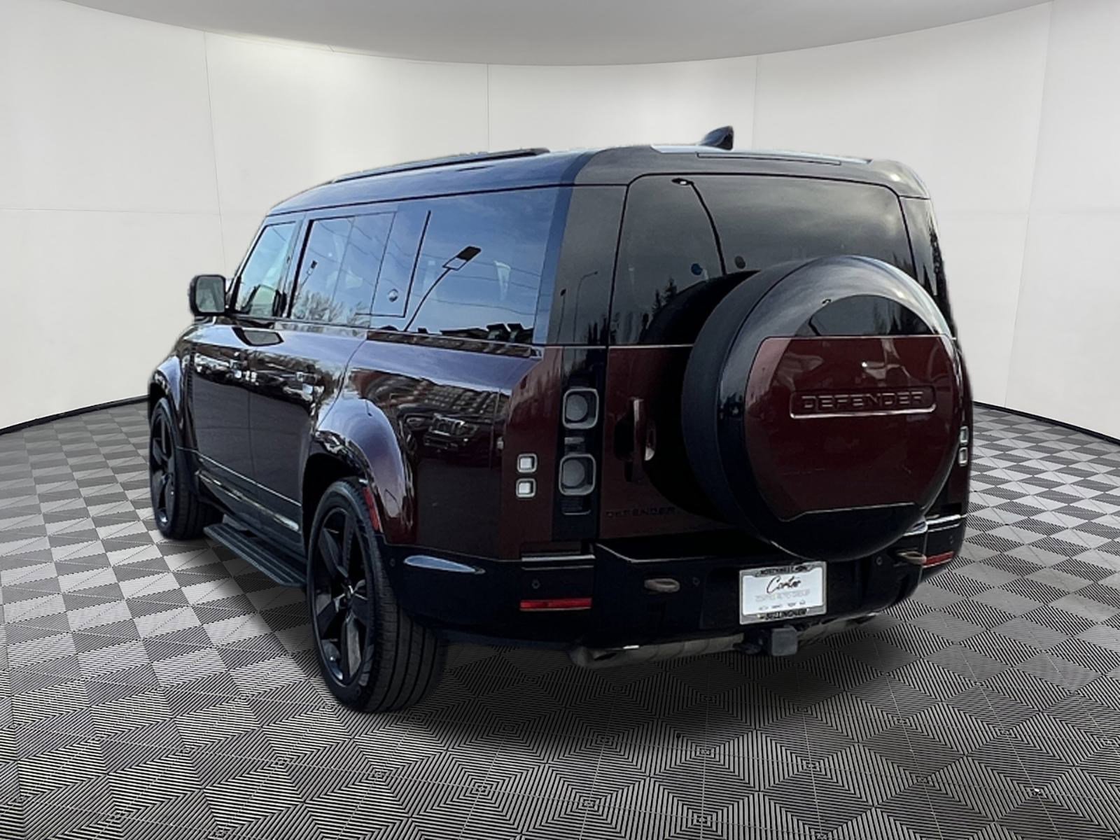 Used 2023 Land Rover Defender 130 X image 4