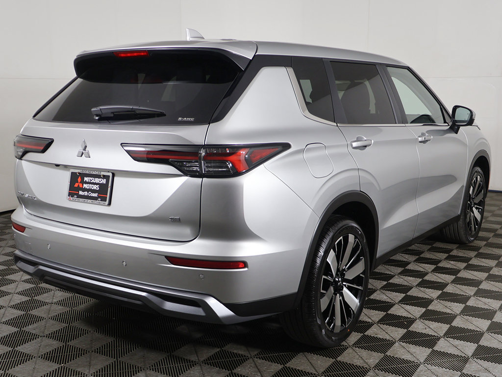 New 2027 Mitsubishi Outlander SE AWD/4WD image 14