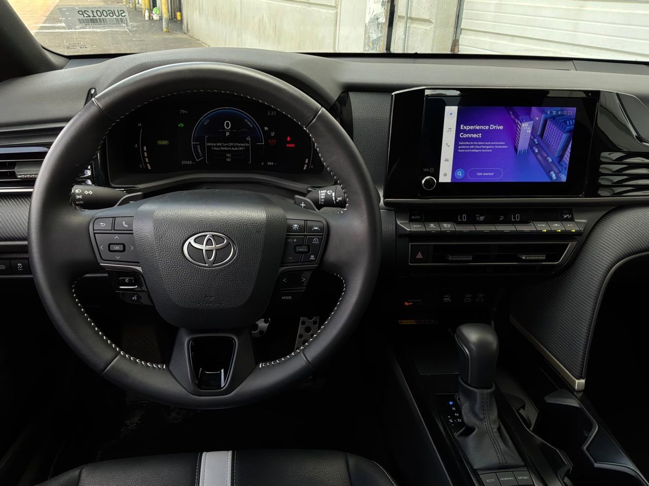 Used 2025 Toyota Camry SE FWD image 14