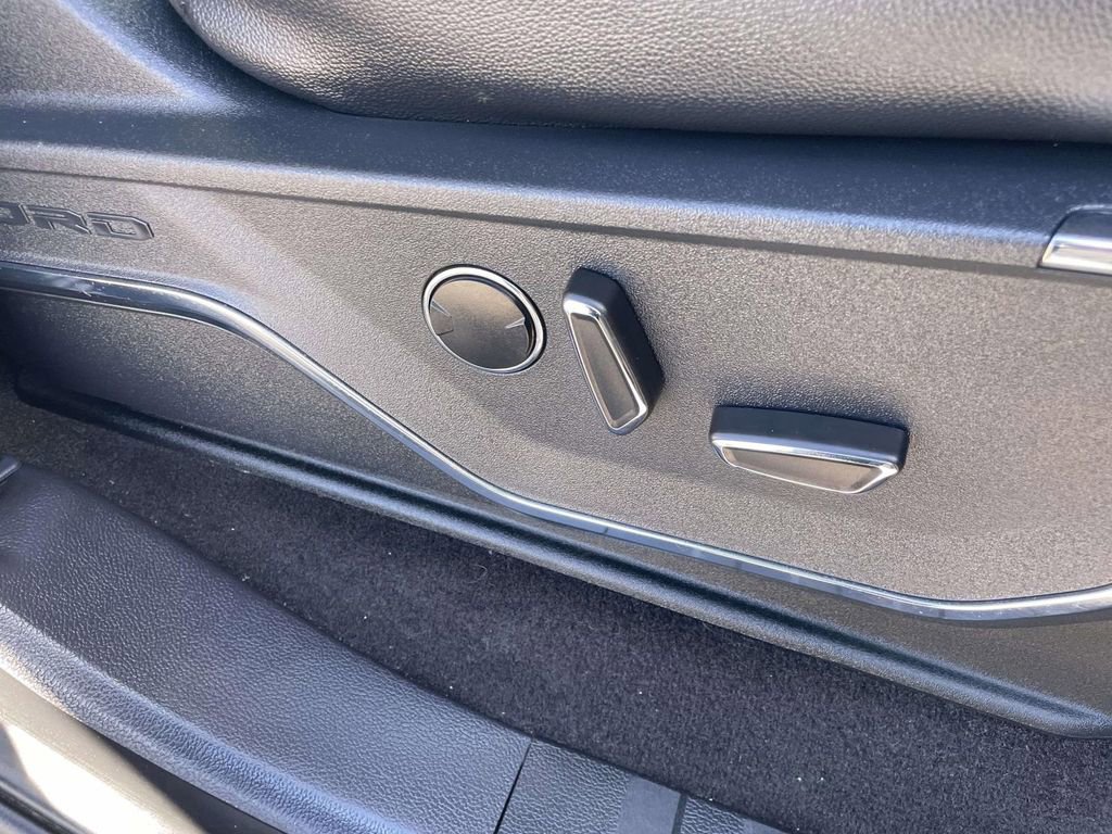 Certified 2022 Ford F150 Lightning Lariat image 29