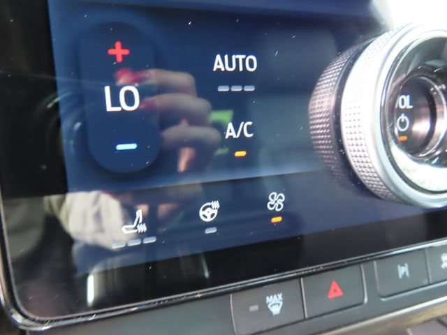 Used 2022 Ford F150 Lightning Lariat AWD/4WD image 23
