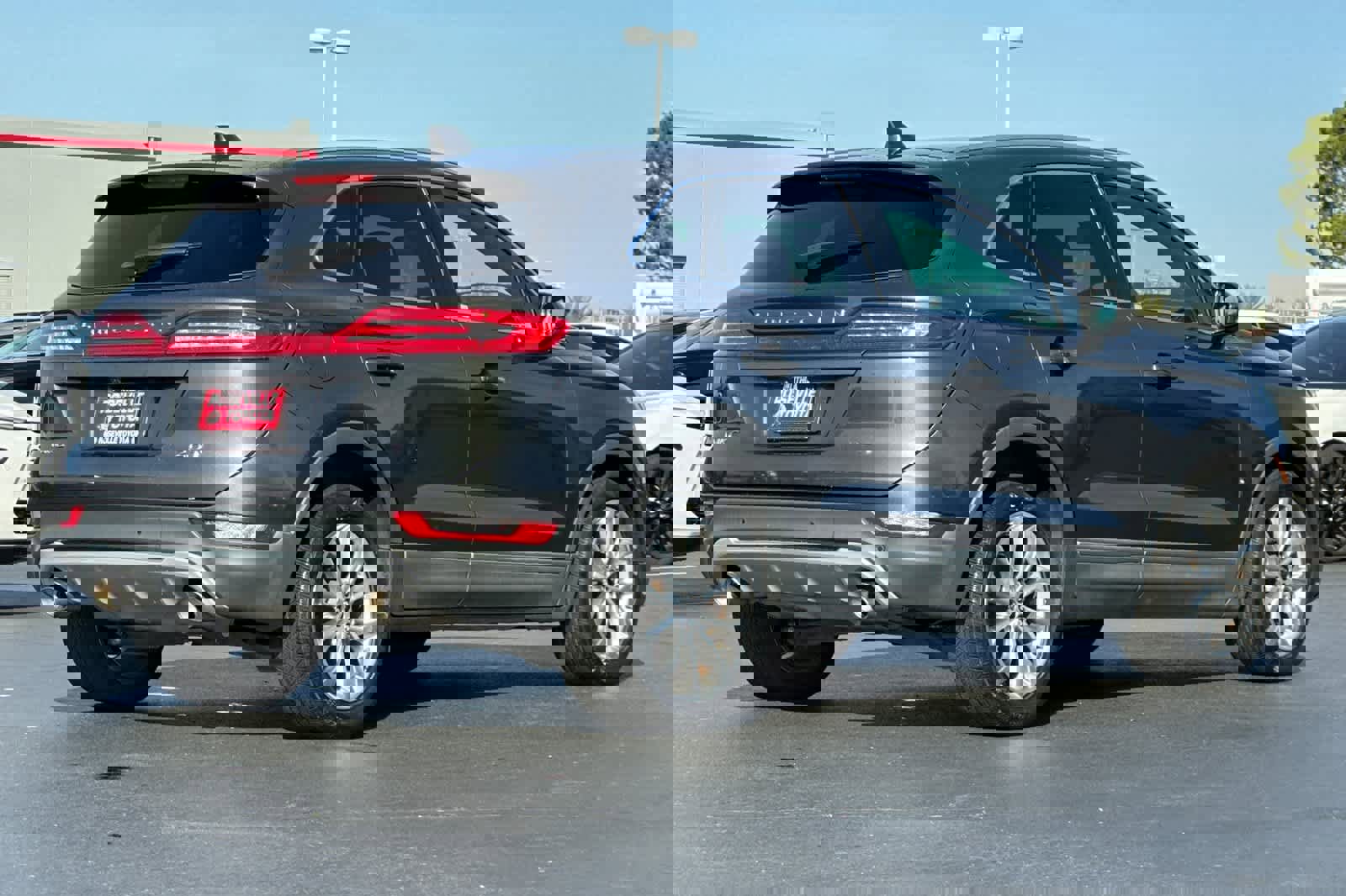 Used 2017 Lincoln MKC Select w/ Select Plus Package image 2