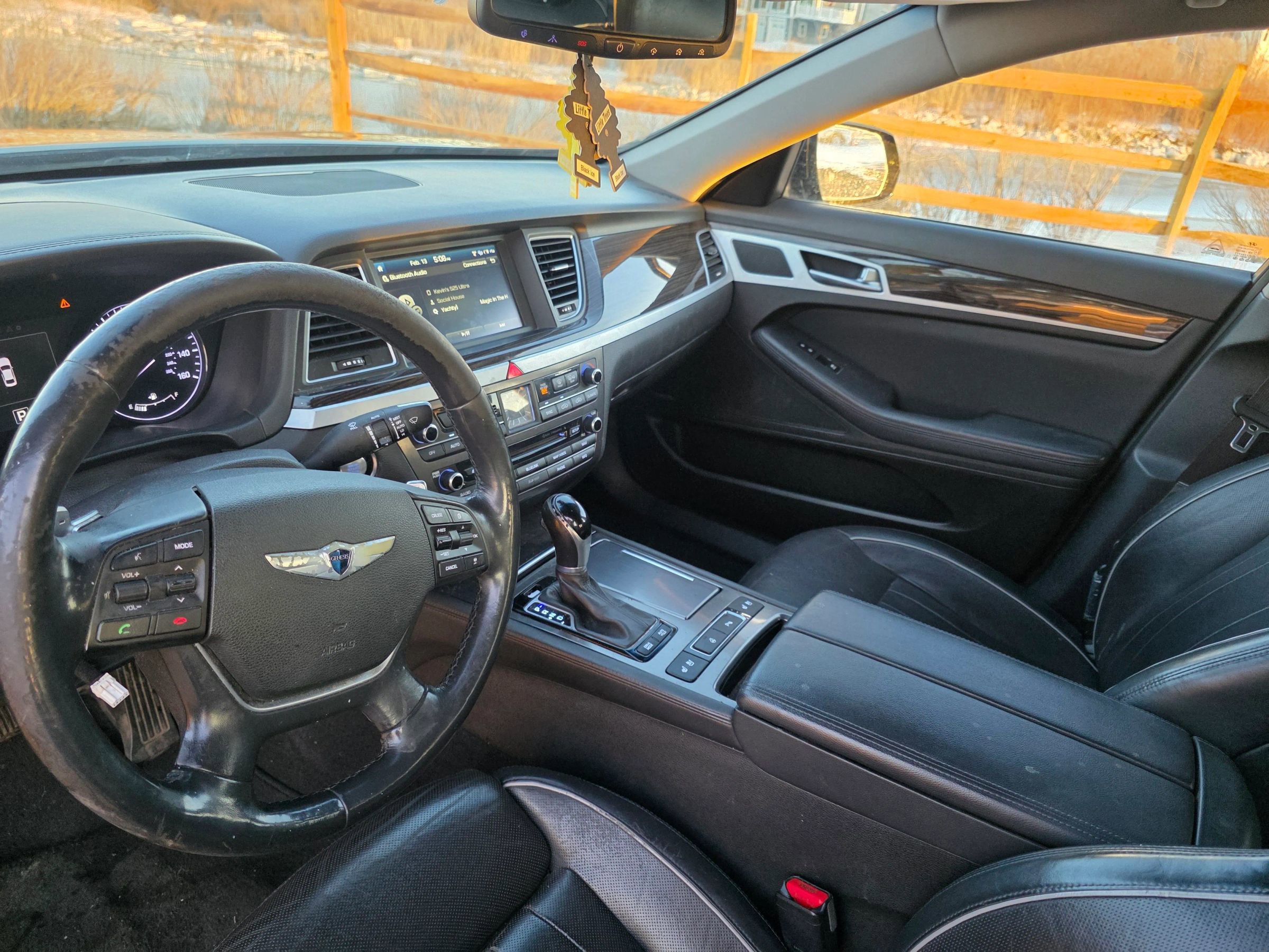 Used 2015 Hyundai Genesis 3.8 w/ Option Group 03 image 10