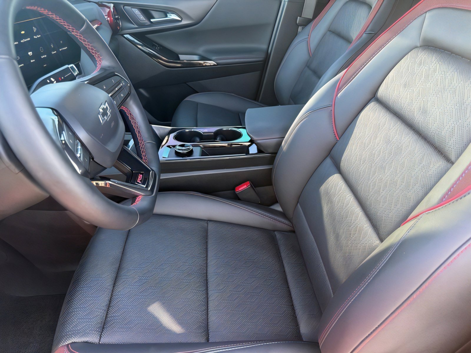 Used 2025 Chevrolet Equinox RS w/ Convenience Package III image 10