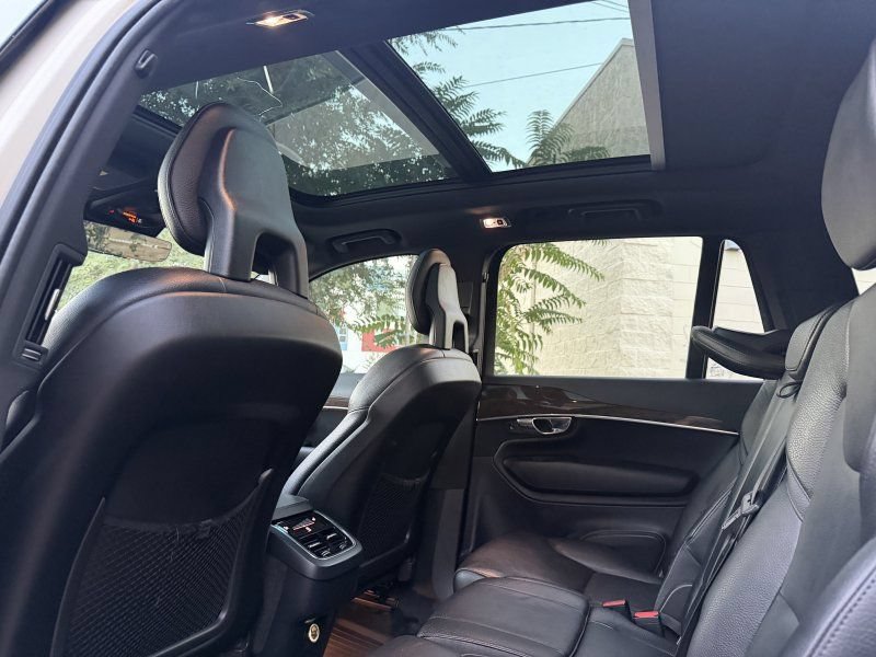 Used 2016 Volvo XC90 T6 Momentum w/ Momentum Plus Package AWD/4WD image 24