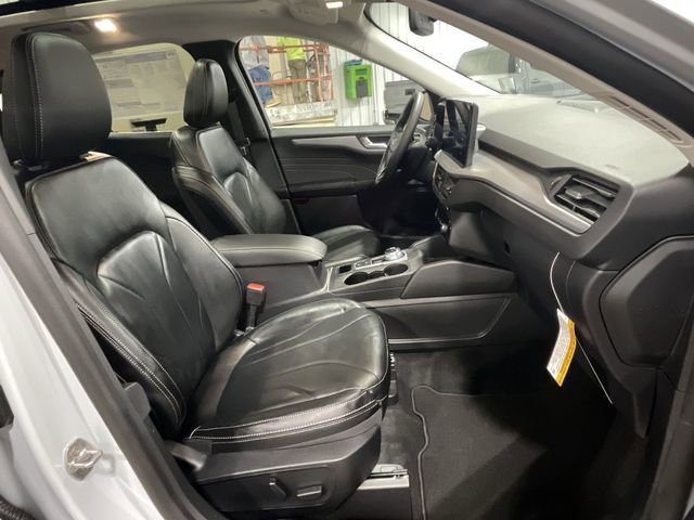 New 2025 Ford Escape SE w/ PHEV Premium Package image 30