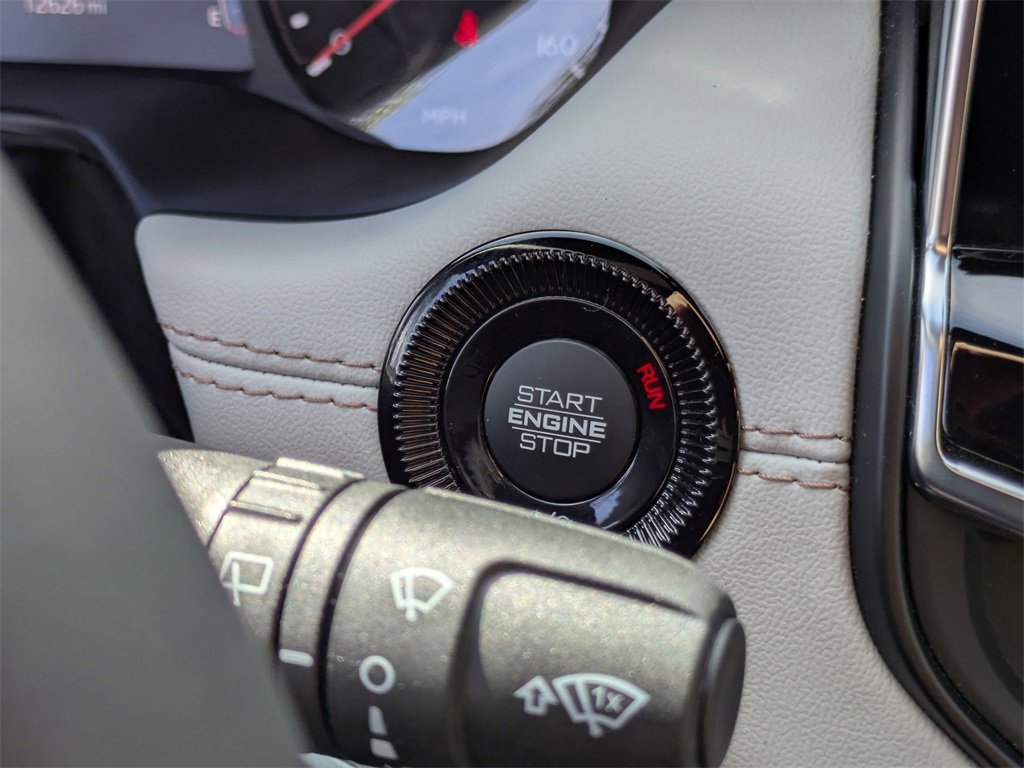 Used 2025 Jeep Compass Limited image 23