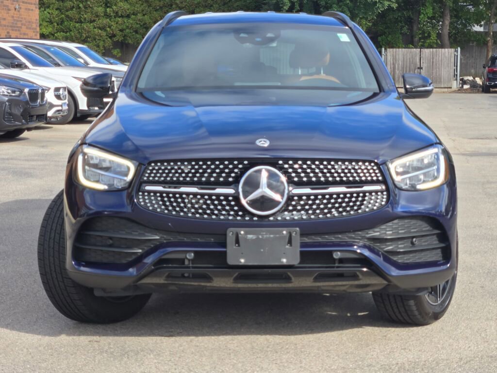 Used 2021 Mercedes-Benz GLC 300 4MATIC image 3