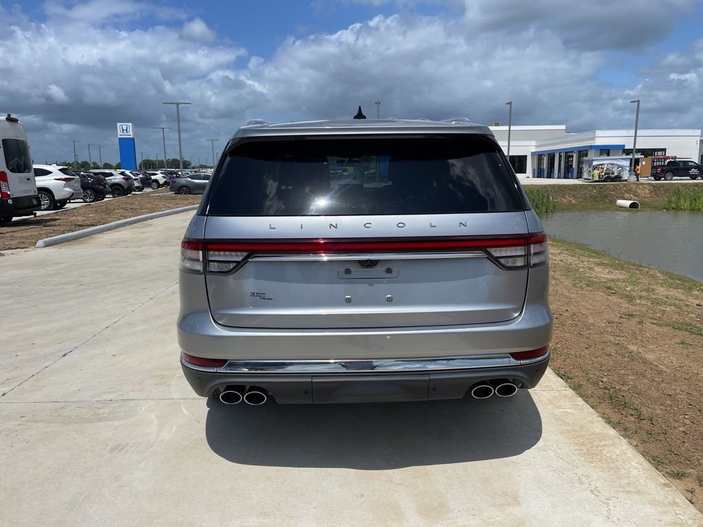 Used 2022 Lincoln Aviator Reserve w/ Equipment Group 201A image 6