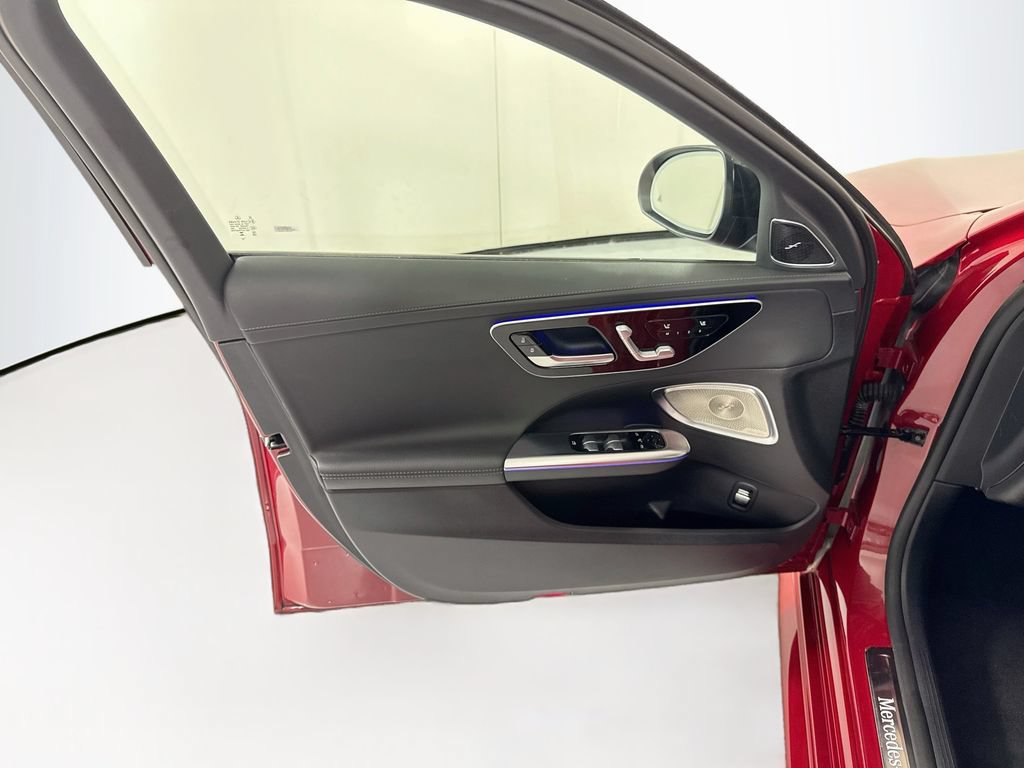 Used 2025 Mercedes-Benz C 300 Sedan image 24