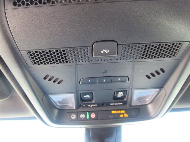 Certified 2025 Cadillac XT5 Premium Luxury image 28