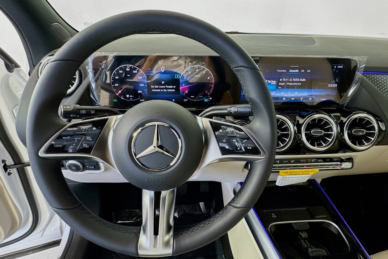 New 2025 Mercedes-Benz GLA 250 image 11