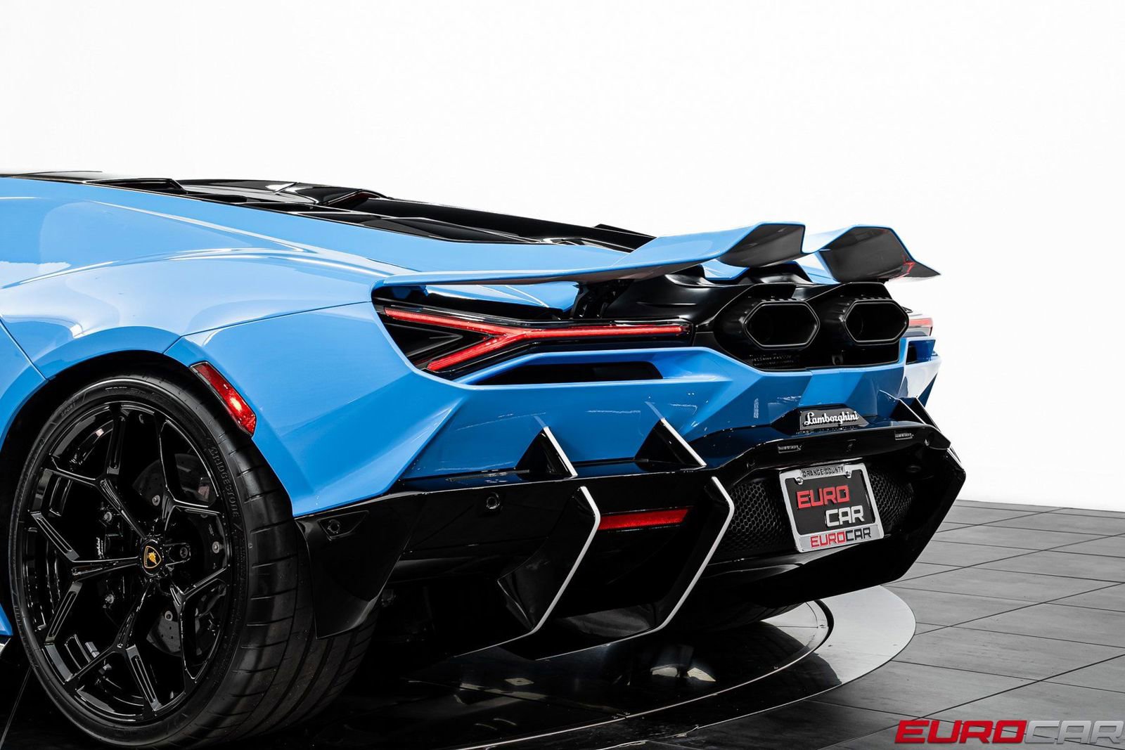Used 2025 Lamborghini Revuelto AWD/4WD image 21