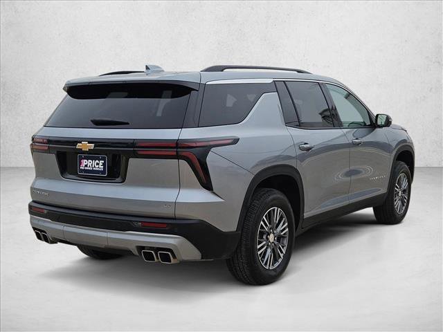 Used 2024 Chevrolet Traverse LT image 5