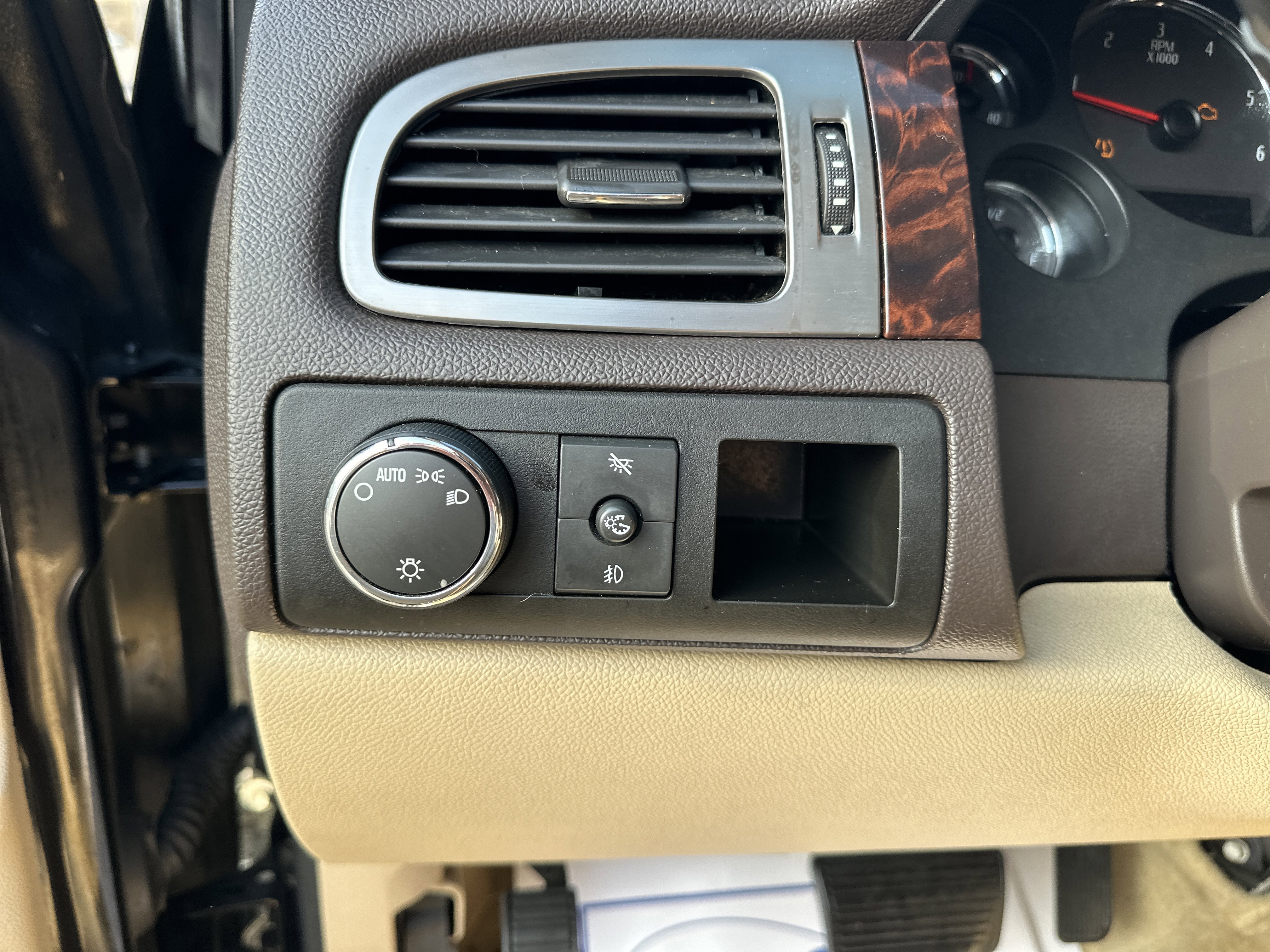 Used 2007 GMC Yukon Denali image 19